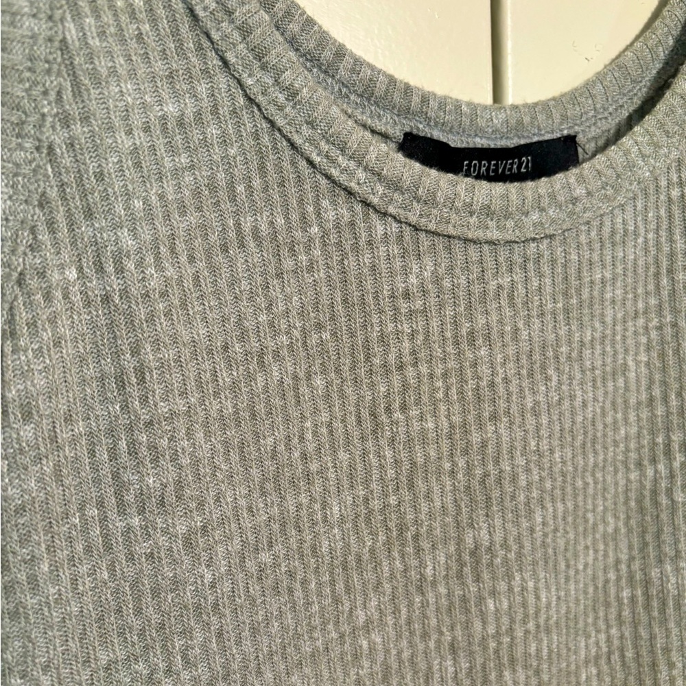 F21 Ribbed Tank Top - Picture 2 of 2